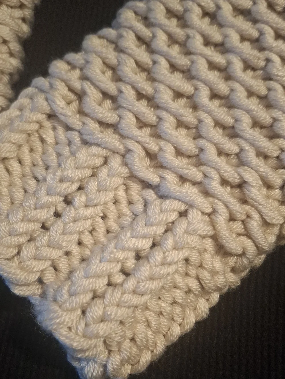 Handknit Fishscale Pattern Fingerless Mitts